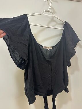 Gypsies & Moondust Black Flutter-Sleeve Button Front Tie Top